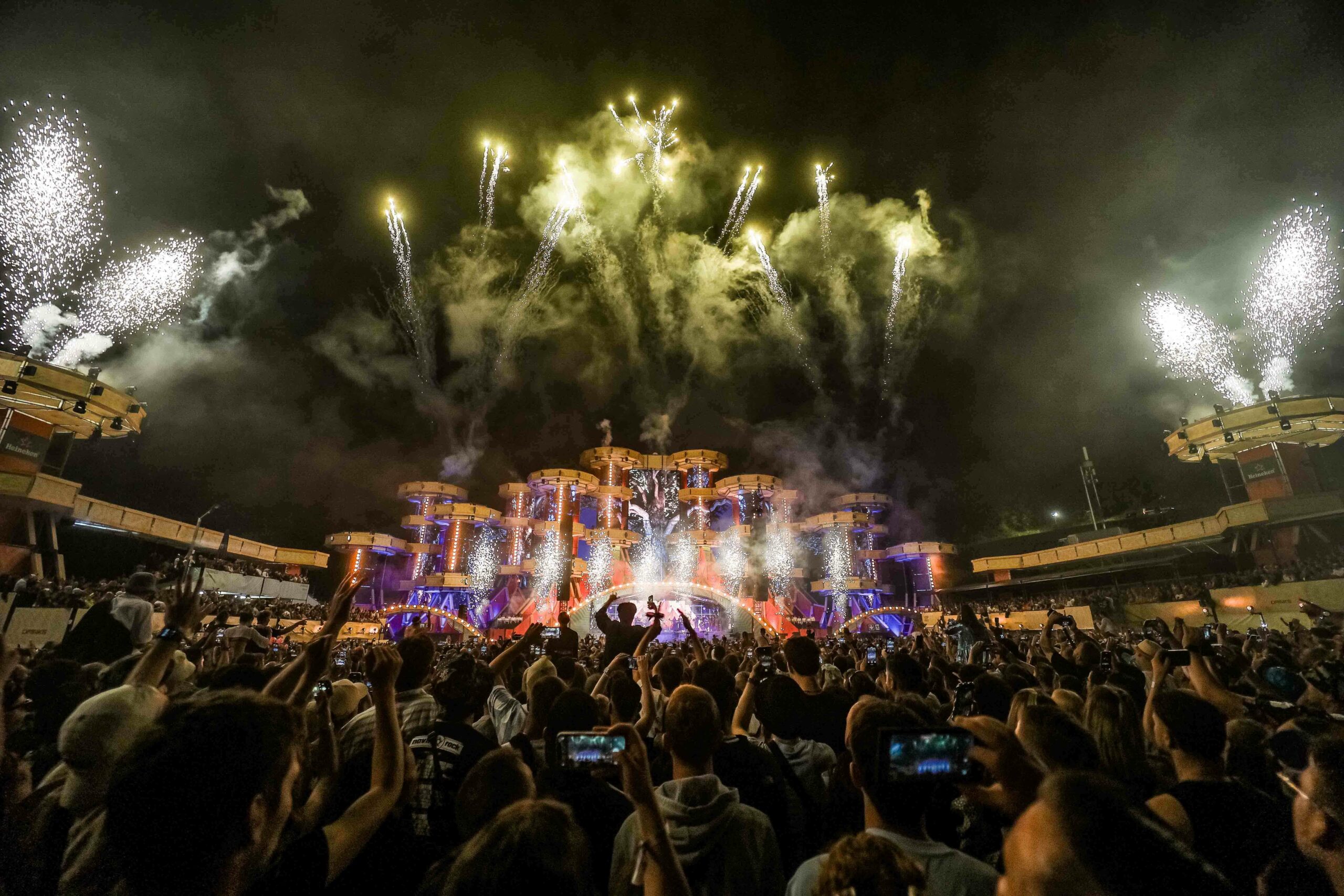 Publikum beim Electric Love Festival