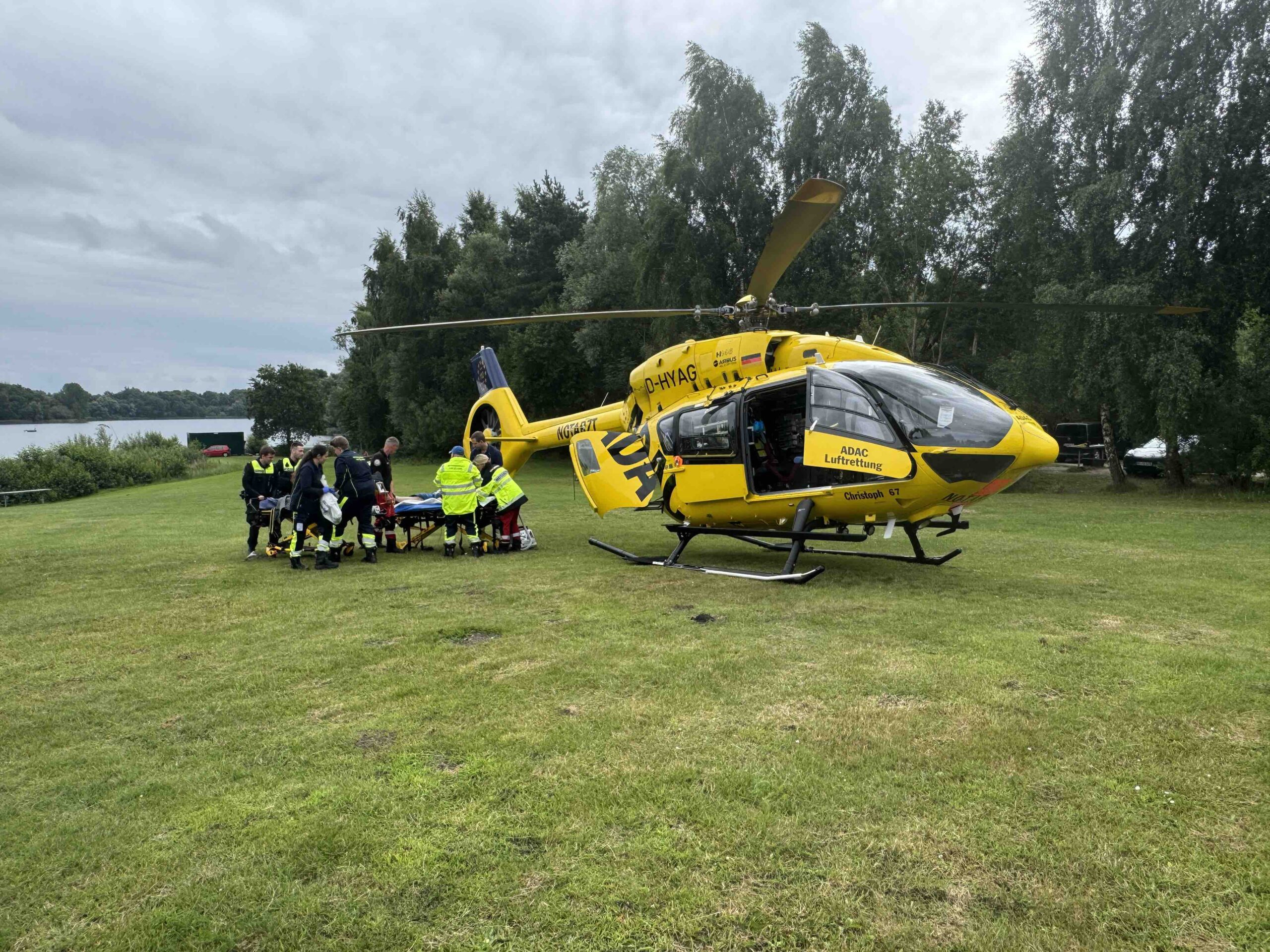 Wieder Tacuhunfall am berüchtigten Kreidesee in Hemmoor. Zwei Männer in Lebensgefahr