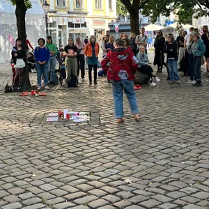 Am Mittwoch fand auf dem Alma-Wartenberg-Platz in Ottensen erneut eine Demo gegen Femizide statt.