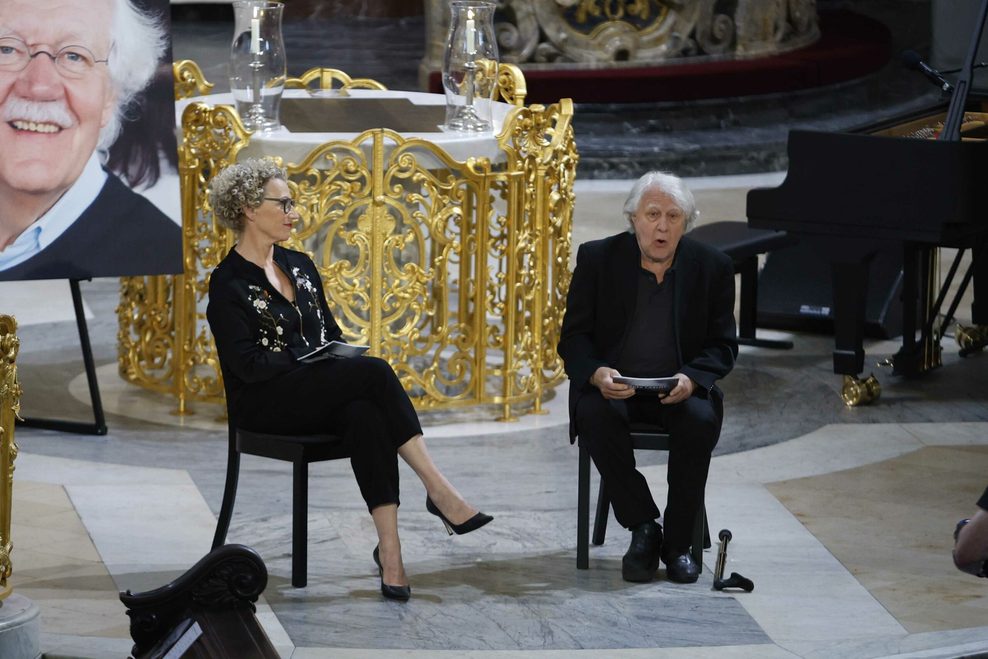 Julia Westlake und Peter Urban.