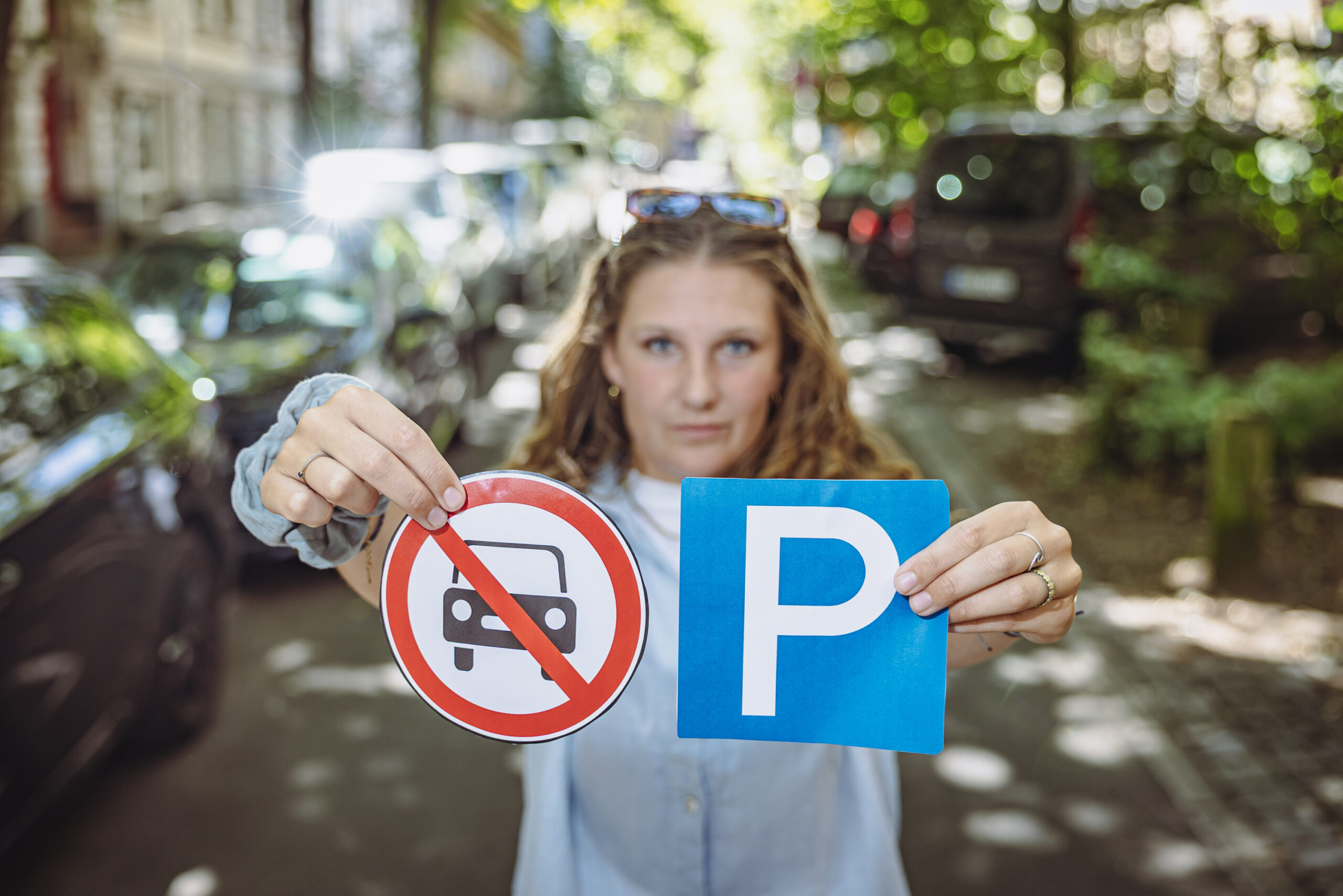 In Hamburg wird der Wegfall von Parkplätzen immer wieder heiß diskutiert.