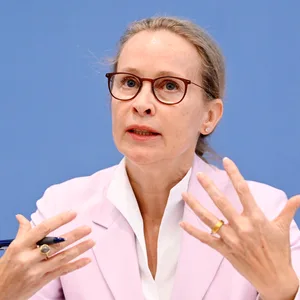 Richterin Brosius-Gersdorf bei einer Pressekonferenz
