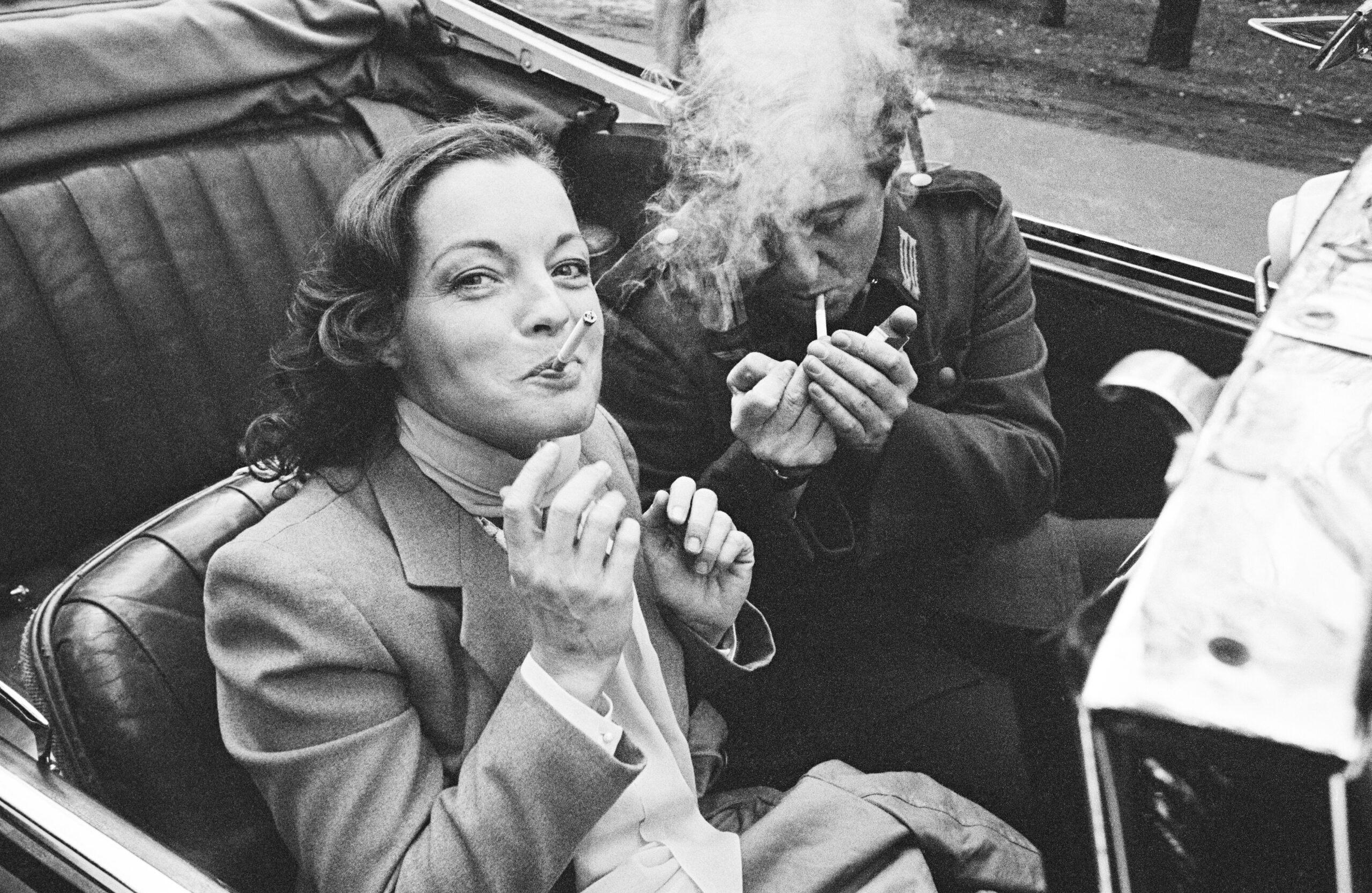 Romy Schneider mit Vadim Glowna 1976 am Set des deutsch-französischen Filmdramas „Gruppenbild mit Dame“