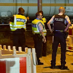 Teenager geriet bei illegaler Sprayaktion im Bahnbereich zu nahe an eine Oberleitung und bekam kebensgefährlicen Stromschag