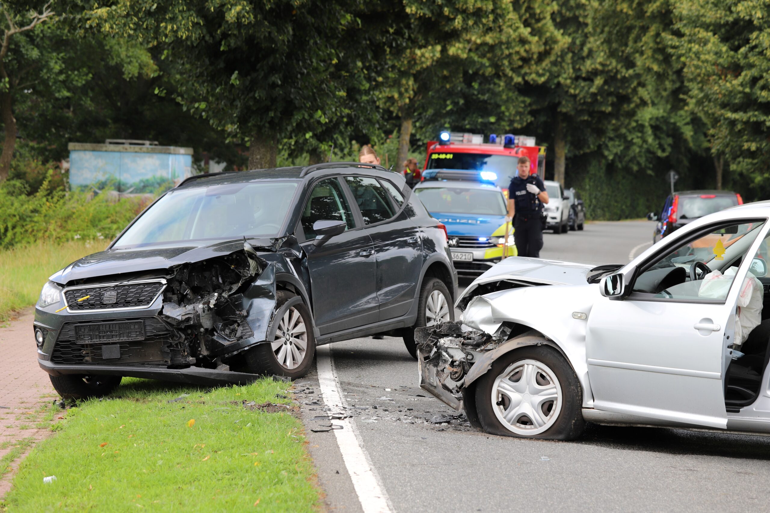 Ein VW und ein Seat sind in Kremperheide frontal zusammengeprallt.