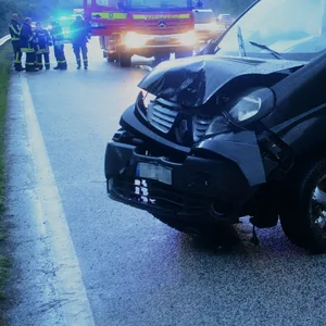 Auf der A24 bei Witzhave stießen ein 40-jähriger Renault-Fahrer und eine 58-Jährige in einem Mitsubishi zusammen.