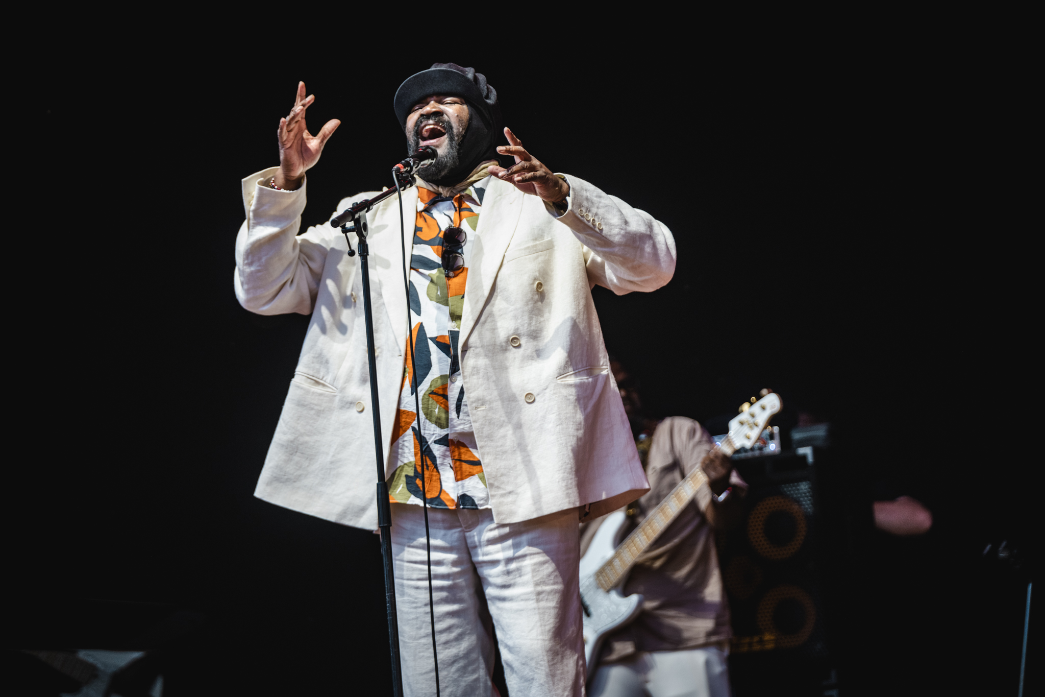 Jazz-Superstar Gregory Porter (wie immer mit Mütze) im Stadtpark.
