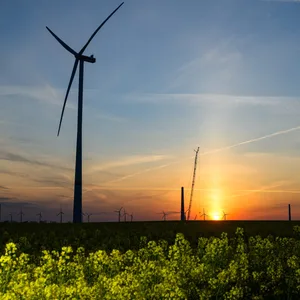 Bau von Windrädern (Symbolbild).