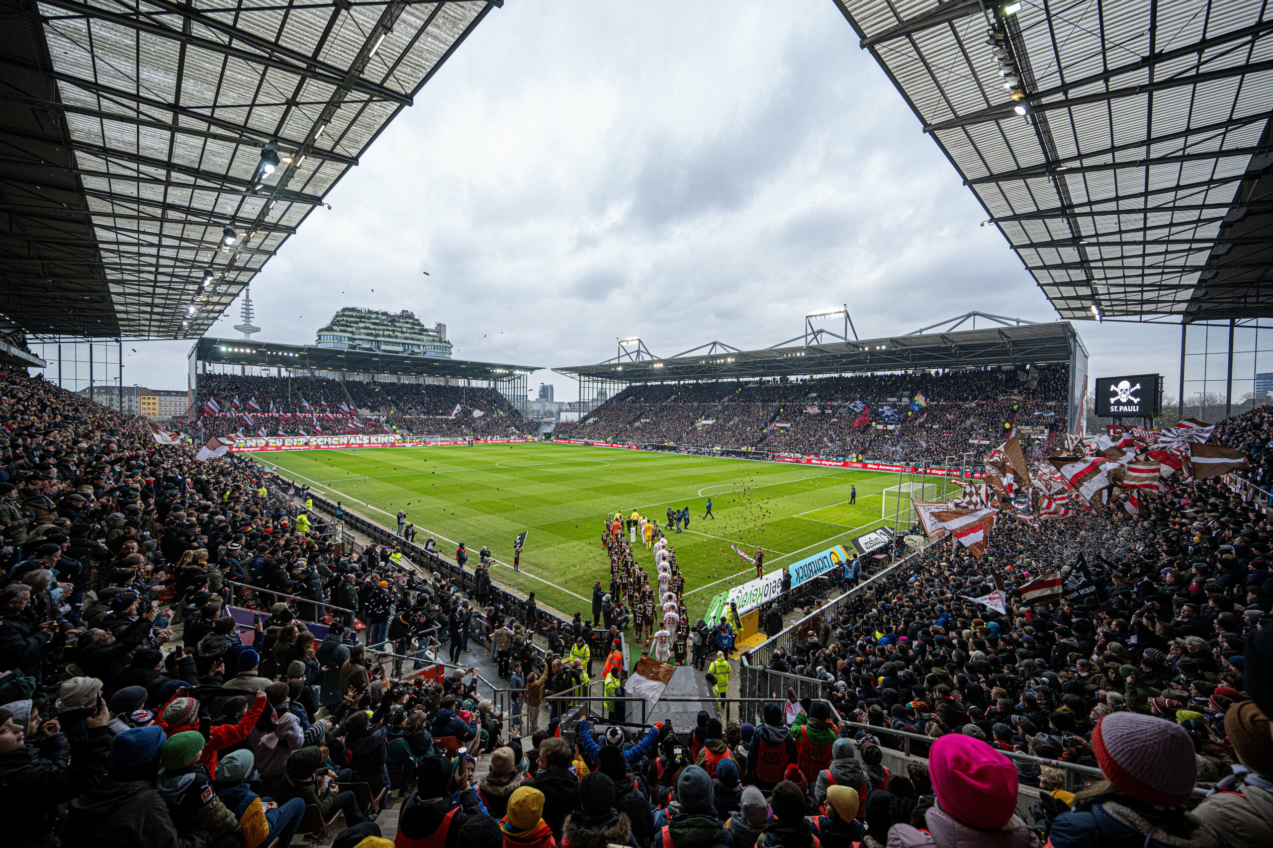 Komplettansicht des Millerntorstadions des FC St. Pauli