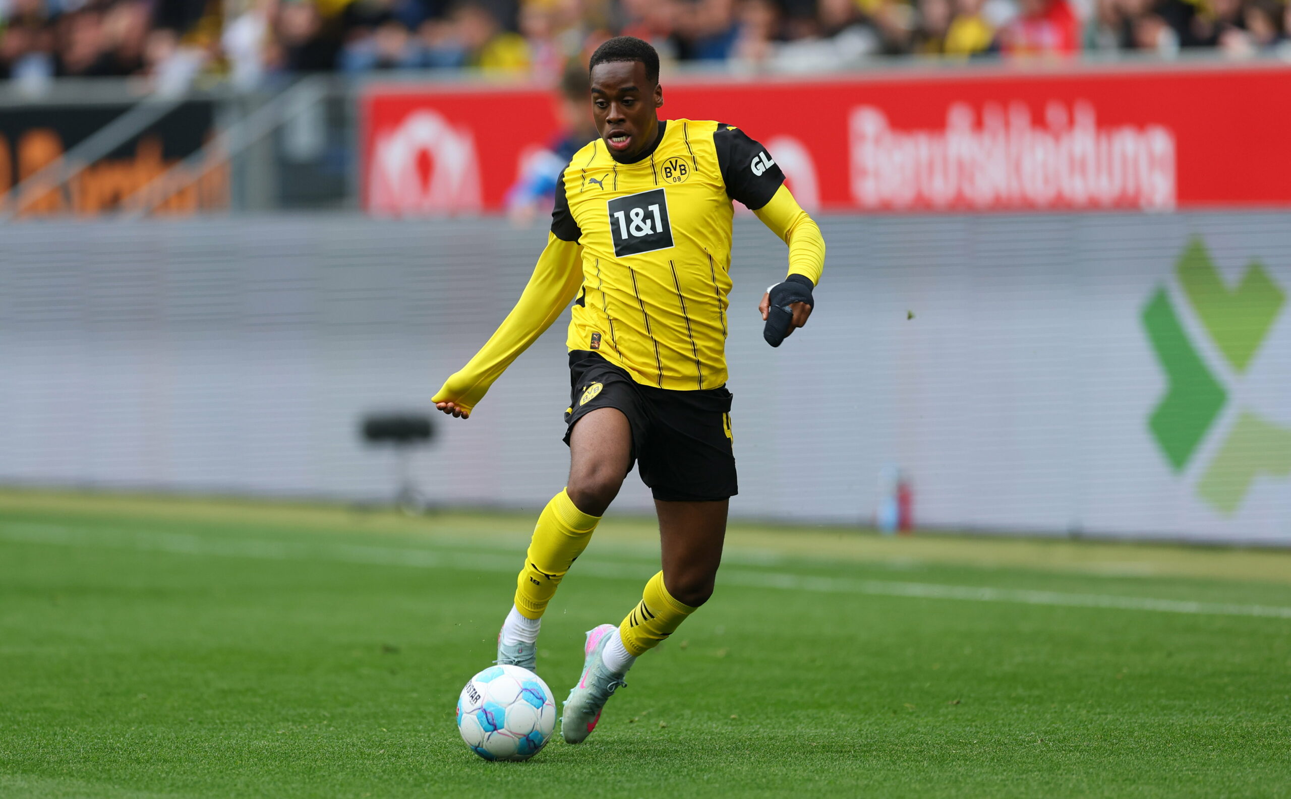Jamie Gittens noch im BVB Trikot