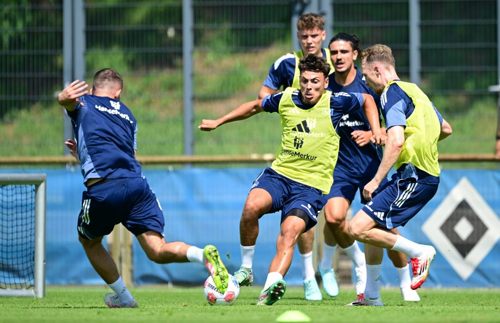 Sebastian Schonlau beim HSV-Trainingsauftakt 