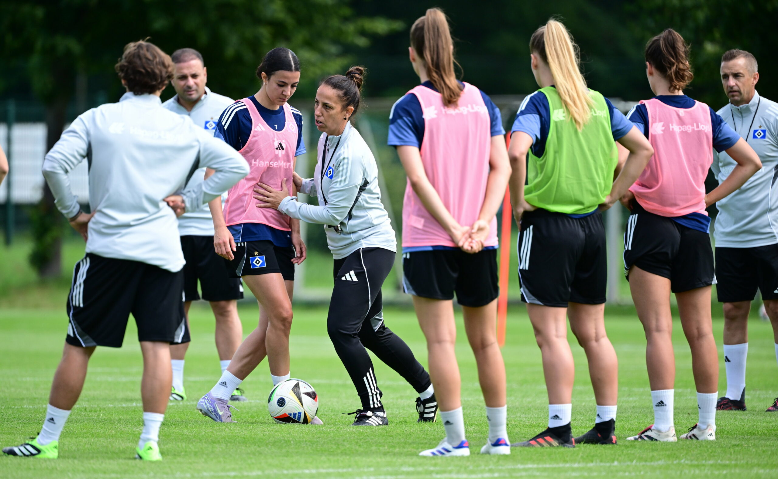 HSV-Frauen beim Training mit Liese Brancao