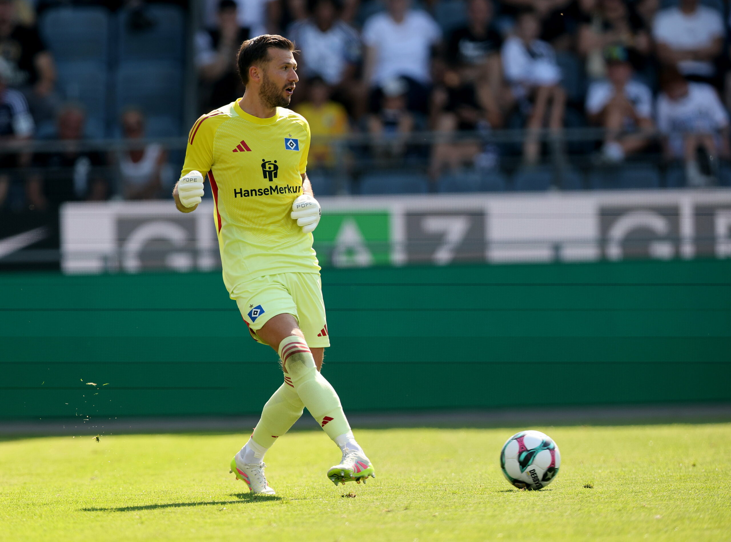 HSV-Torhüter Daniel Heuer Fernandes in Graz