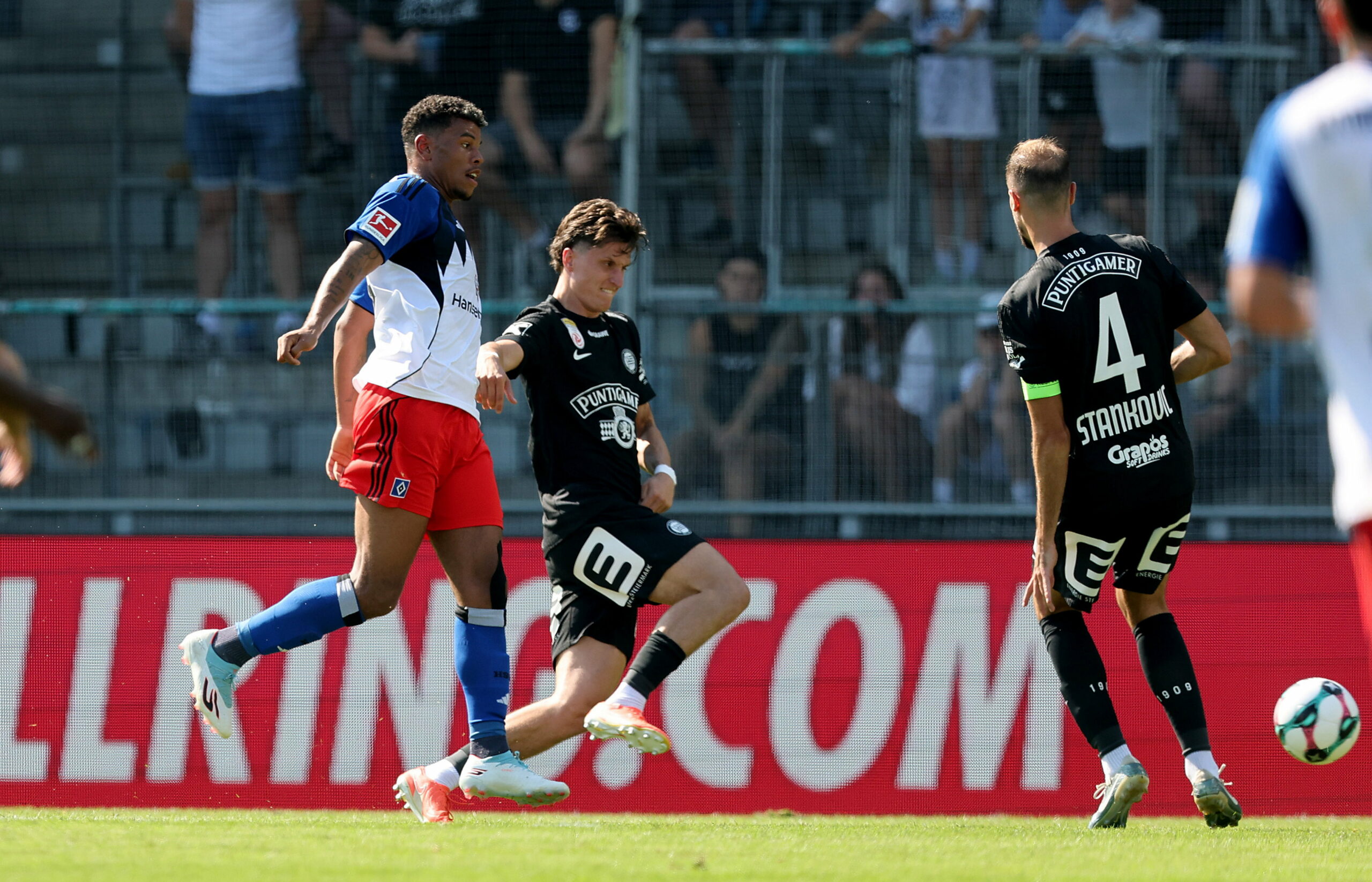HSV-Profi Ransford Königsdörffer im Testspiel bei Sturm Graz