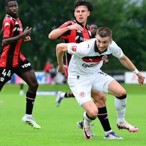 St. Paulis Scott Banks im Testspiel gegen Nizza