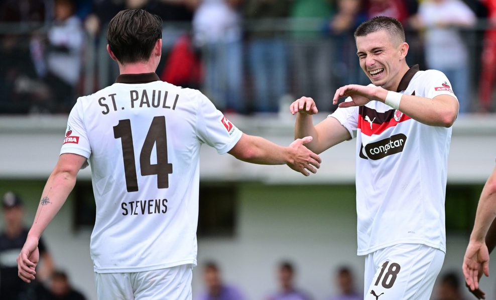 Fin Stevens und Scott Banks jubeln