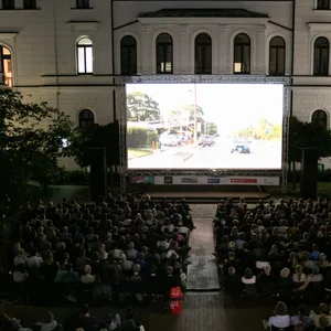 Zeise Open Air im Innenhof des Altonaer Rathauses