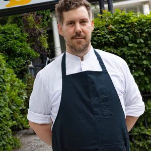Philip Rebelsky (41) ist der Betreiber des „Brodersen“.