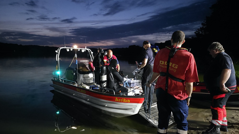 Bereits seit Dienstag hatten Feuerwehr und DLRG nach der Vermissten gesucht. Nun gibt es traurige Gewissheit.