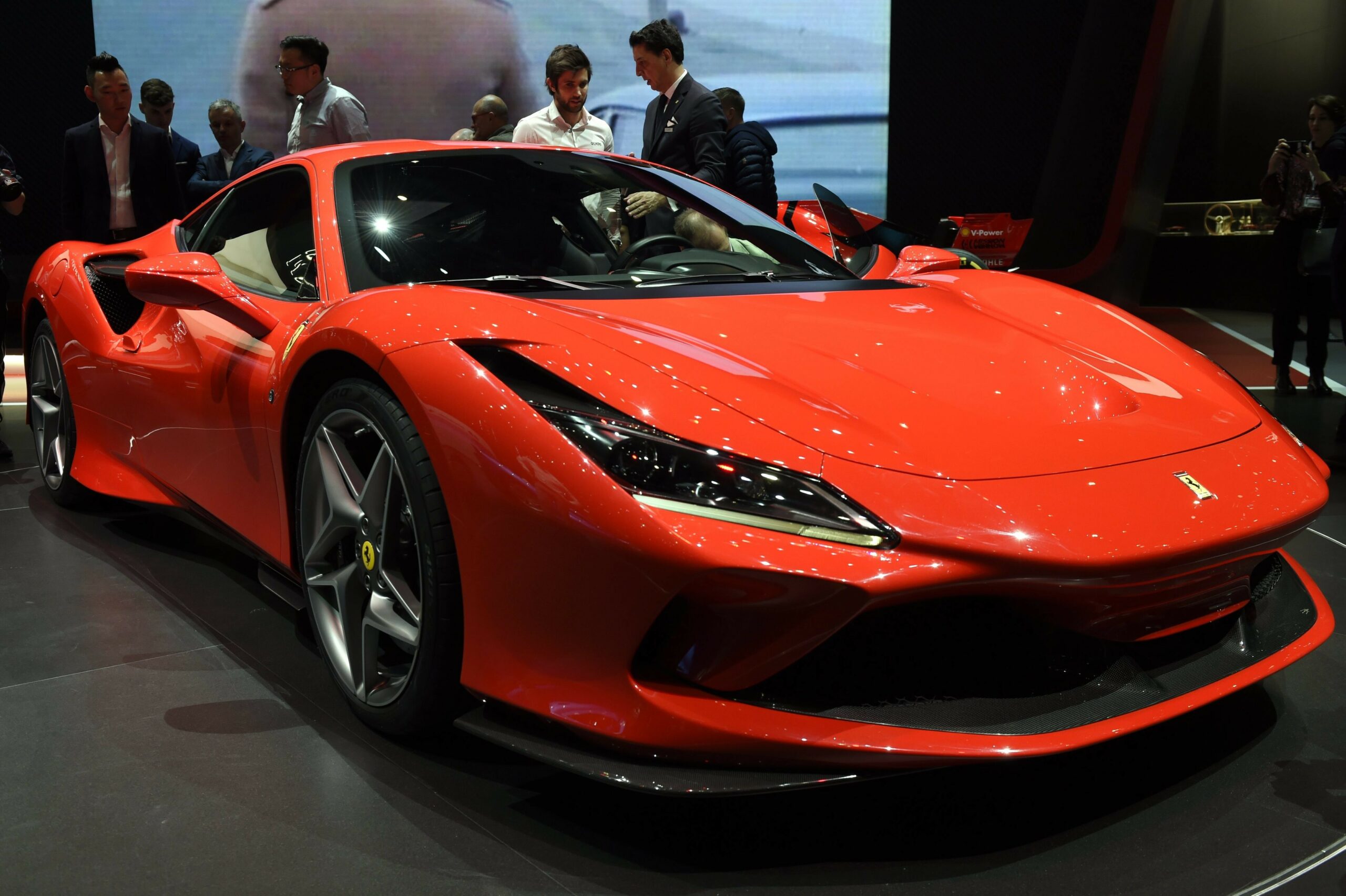 400.000 Euro teurer Ferrari aus Tiefgarage in Bremen gestohlen – Polizei bittet um Hinweise