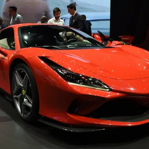 400.000 Euro teurer Ferrari aus Tiefgarage in Bremen gestohlen – Polizei bittet um Hinweise