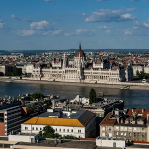 Budapest: Findet hier bald ein Treffen der Präsidenten der Ukraine und Russlands statt?