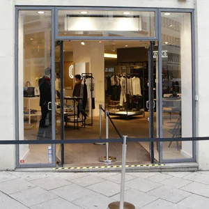 Closed-Geschäft in Hamburg