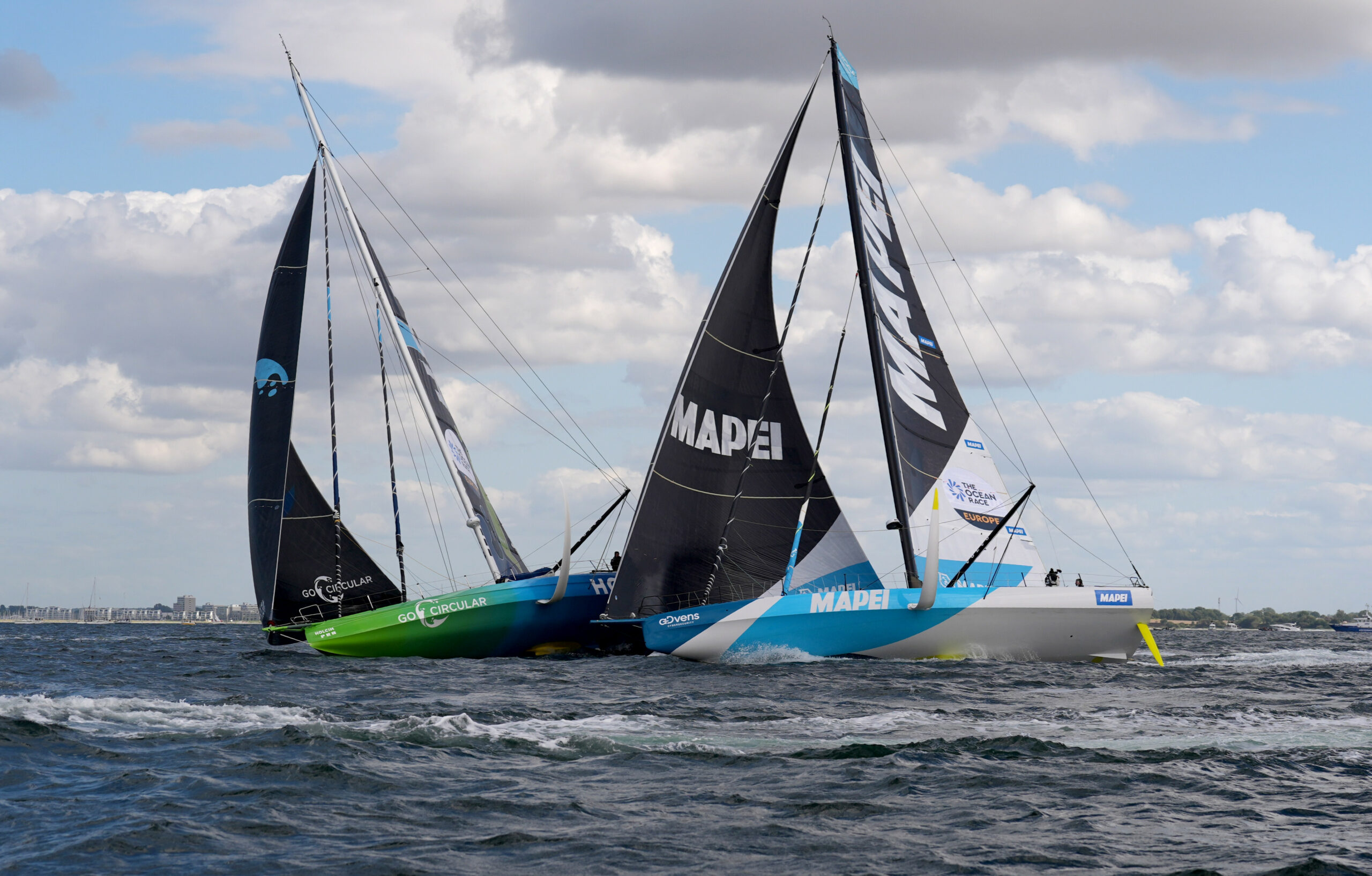 Kollision kurz nach dem Start des Ocean Race Europe in Kiel