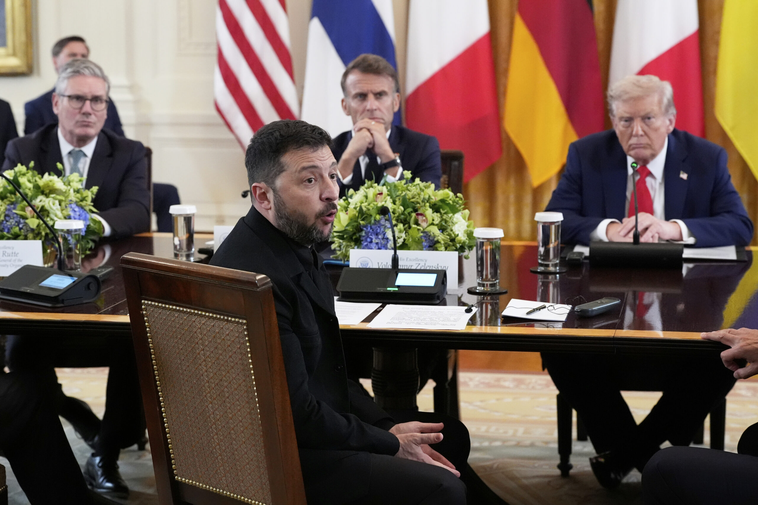 Ukraine-Präsident Wolodomyr Selenskyj (Vordergrund) wurde im Weißen Haus von europäischen Regierungschefs begleitet.