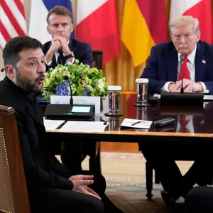 Ukraine-Präsident Wolodomyr Selenskyj (Vordergrund) wurde im Weißen Haus von europäischen Regierungschefs begleitet.