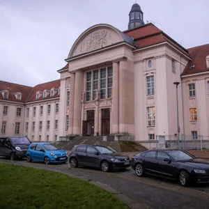 Das Gebäude des Land- und Amtsgerichts in Schwerin.