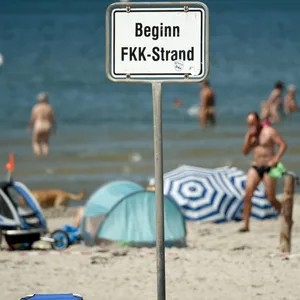 Der Spanner filmte unbekleidete Badegäste am FKK-Strand. Symbolfoto