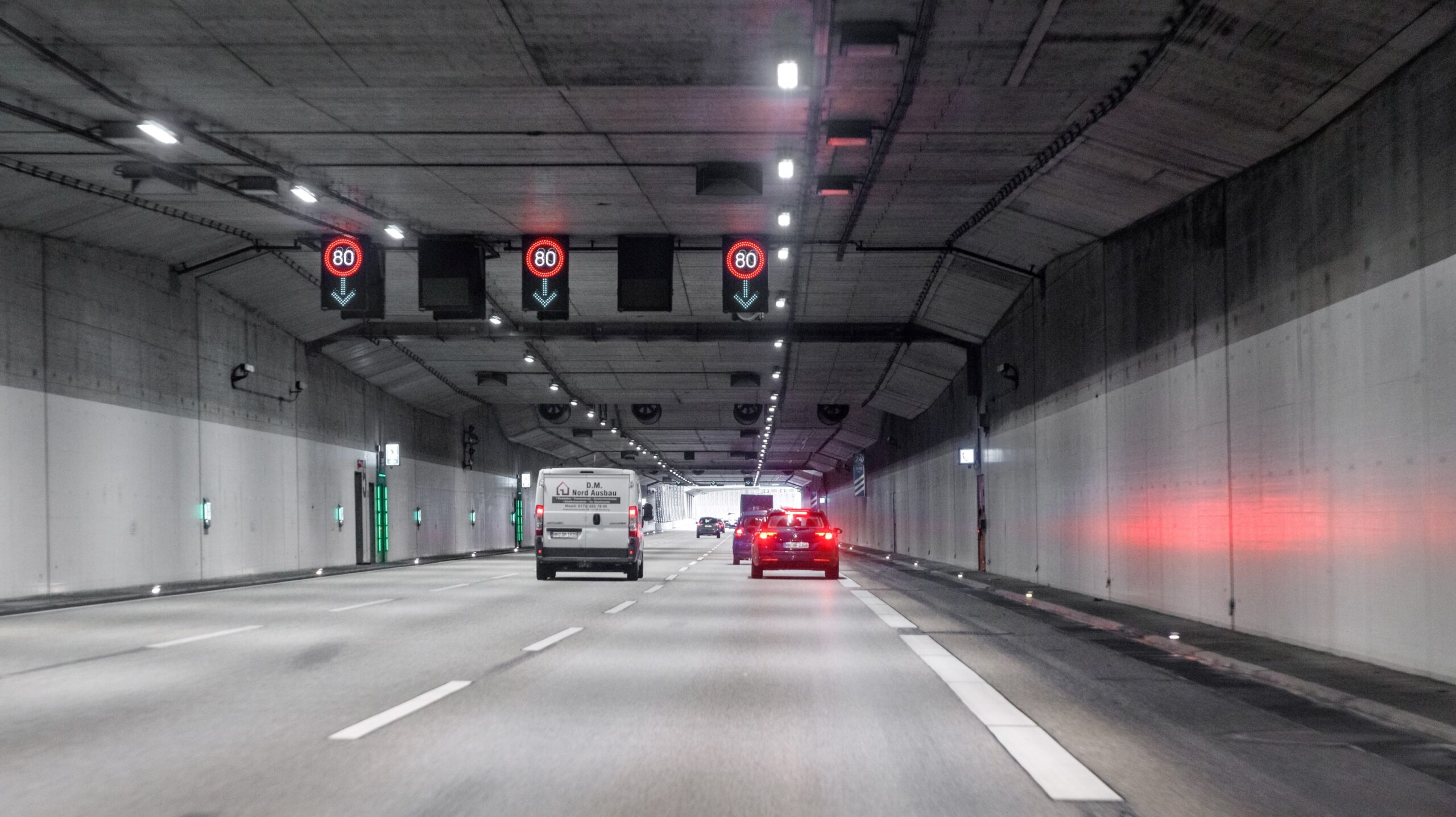 Die eingedeckelte Autobahn A7 in Höhe Schnelsen (Archivbild).