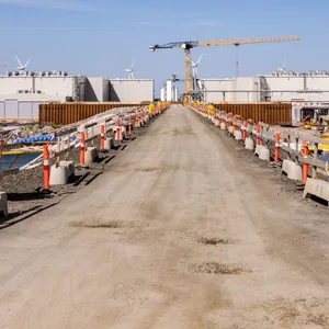 Baustelle für den Fehmarnbelt-Tunnel im dänischen Rødby: Die Fertigstellung des Milliardenbauwerks droht sich zu verzögern.