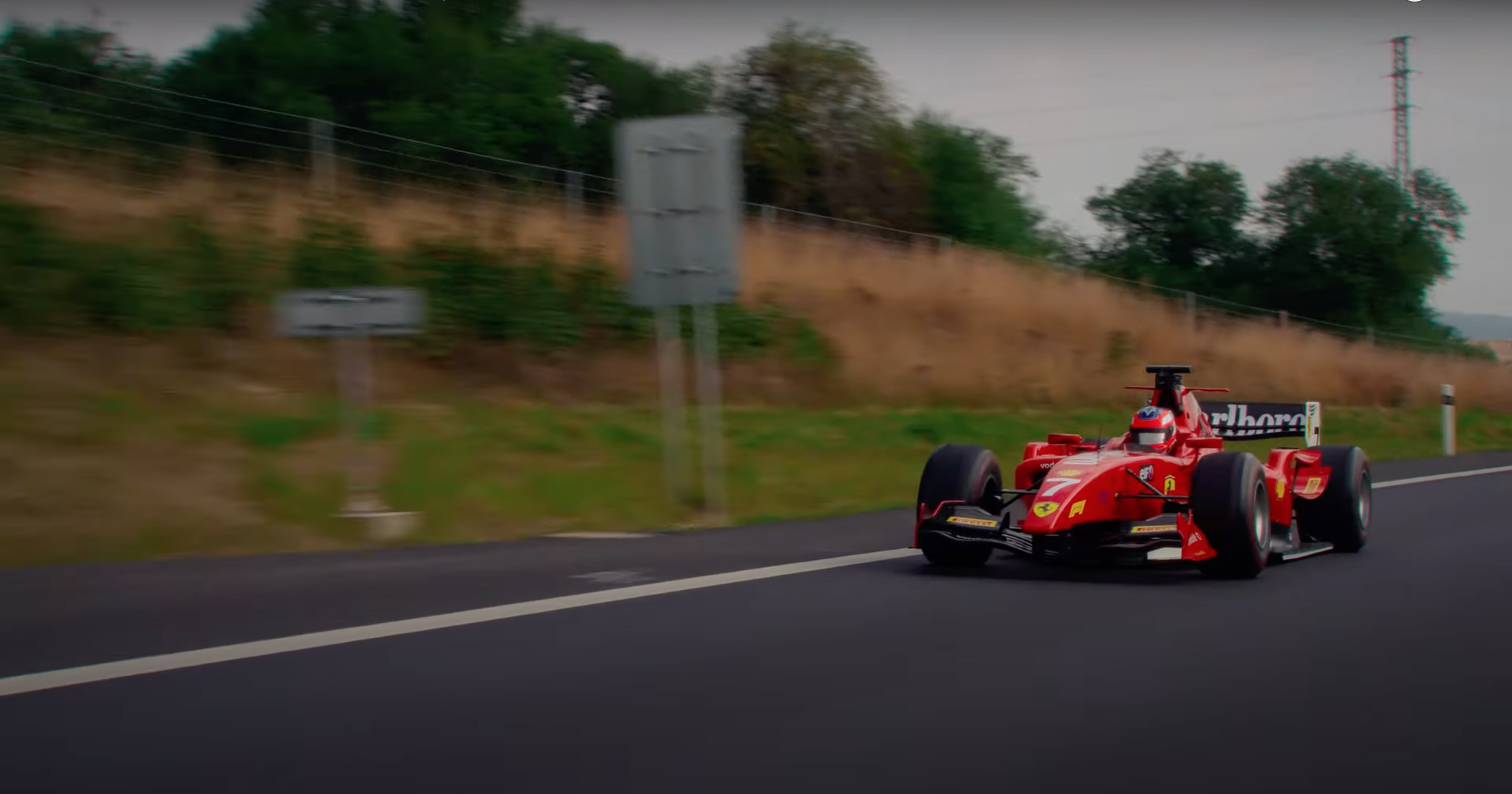 Ferrari auf der Autobahn