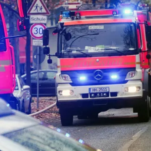 Unheimliche Brandserie im Hamburger Westen – drei Feuer binnen 90 Minuten