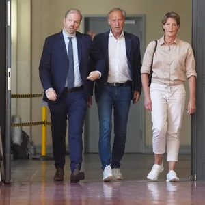 Christina Block, ihr Lebensgefährte Gerhard Delling und dessen Anwalt David Rieks.