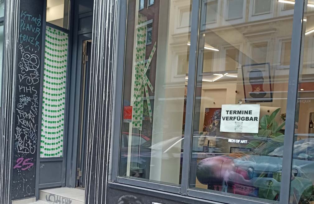 Lauter Knall und zersplitterte Scheiben – Anschlag auf Barber-Shop auf St. Pauli