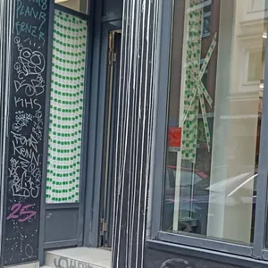 Lauter Knall und zersplitterte Scheiben – Anschlag auf Barber-Shop auf St. Pauli