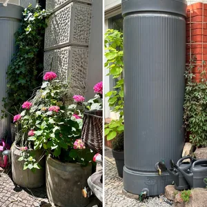 Die Grünen wollen in Eimsbüttel Regentonnen einführen, die am Gehweg stehen – wie hier zu sehen in Berlin.