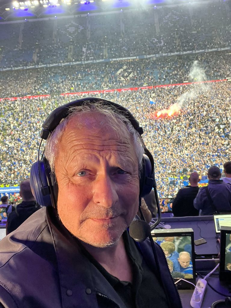 Hansi Küpper im HSV-Stadion beim Aufstieg