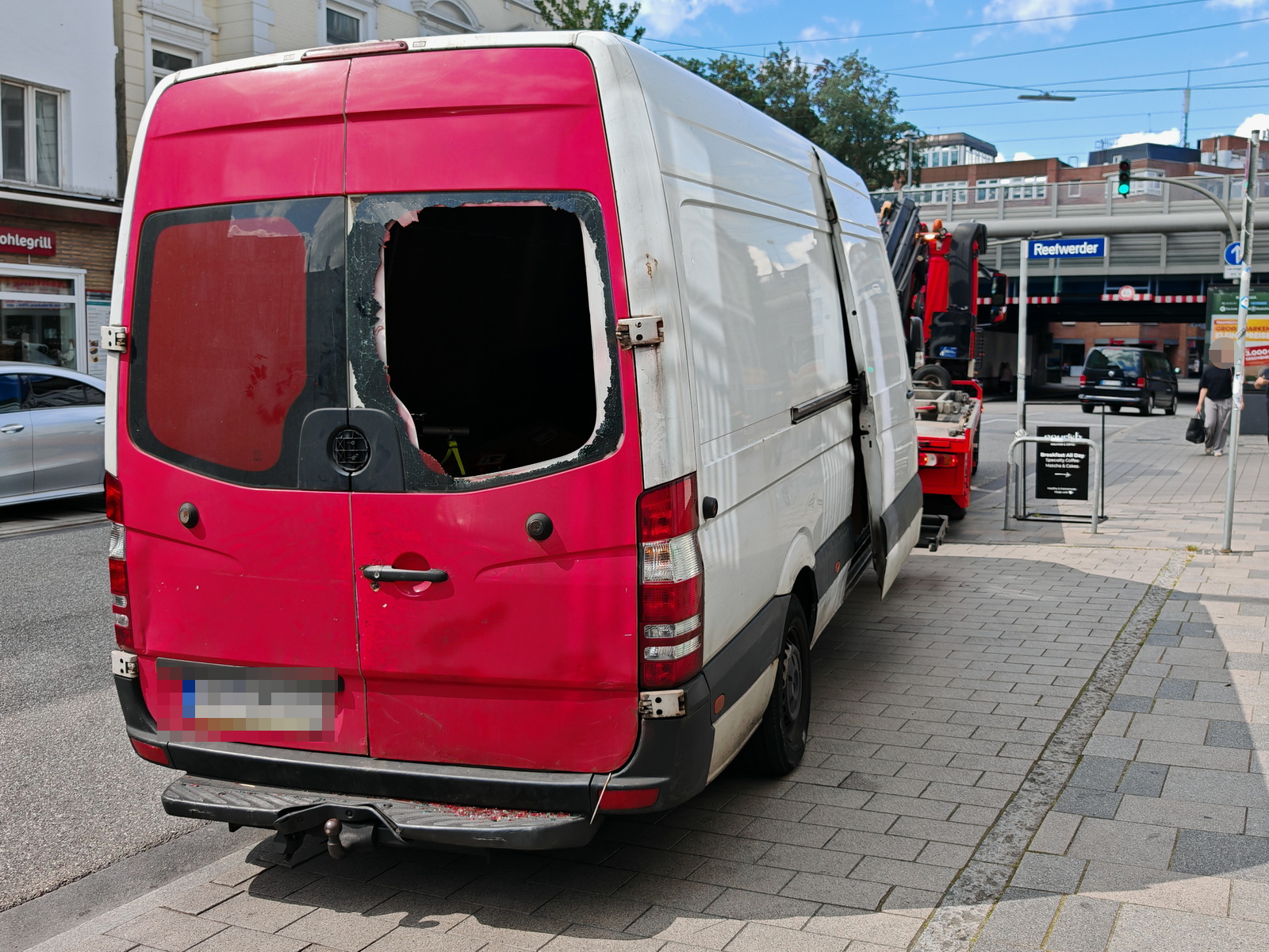 Der geklaute Transporter in der Alten Holstenstraße