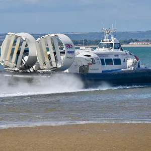 Boeing, Ufo oder doch eine Schiffsverbindung? Die Luftkissenboote vor der Isle of Wight