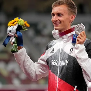 Jonathan Hilbert mit Olympia-Silbermedaille