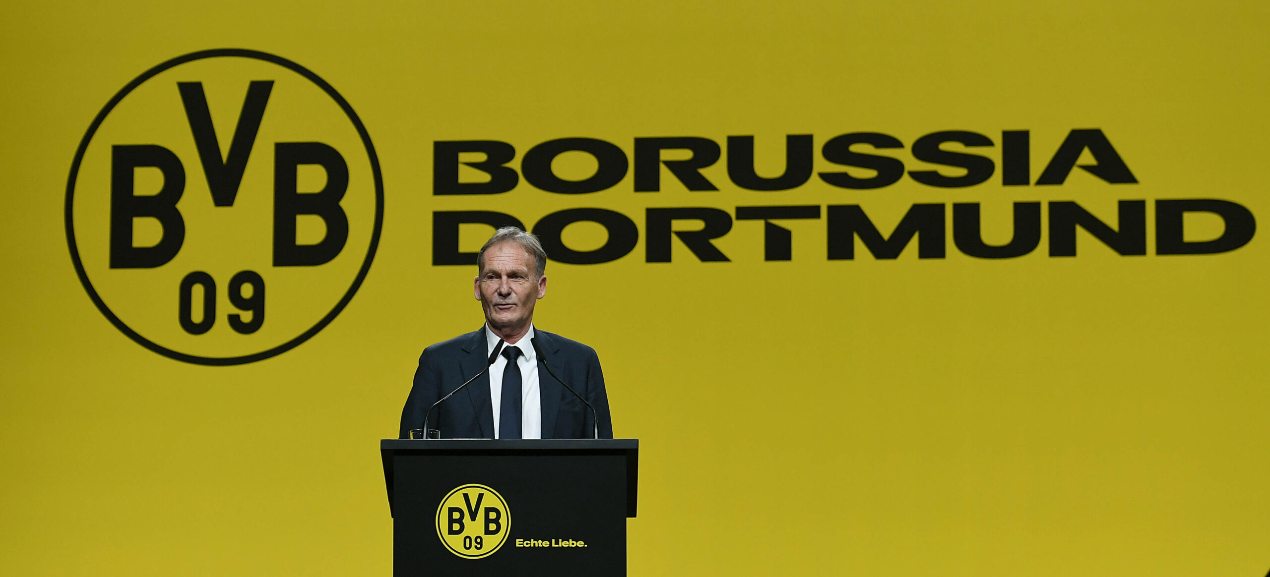 Hans-Joachim Watzke auf dem Podium