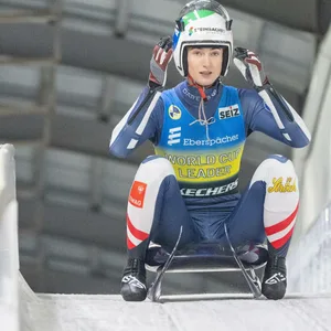 Madeleine Egle auf dem Schlitten