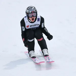 Marius Lindvik bei einem Skisprung