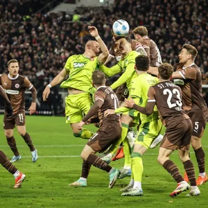 Getümmel bei St. Paulis Spiel gegen Hoffenheim