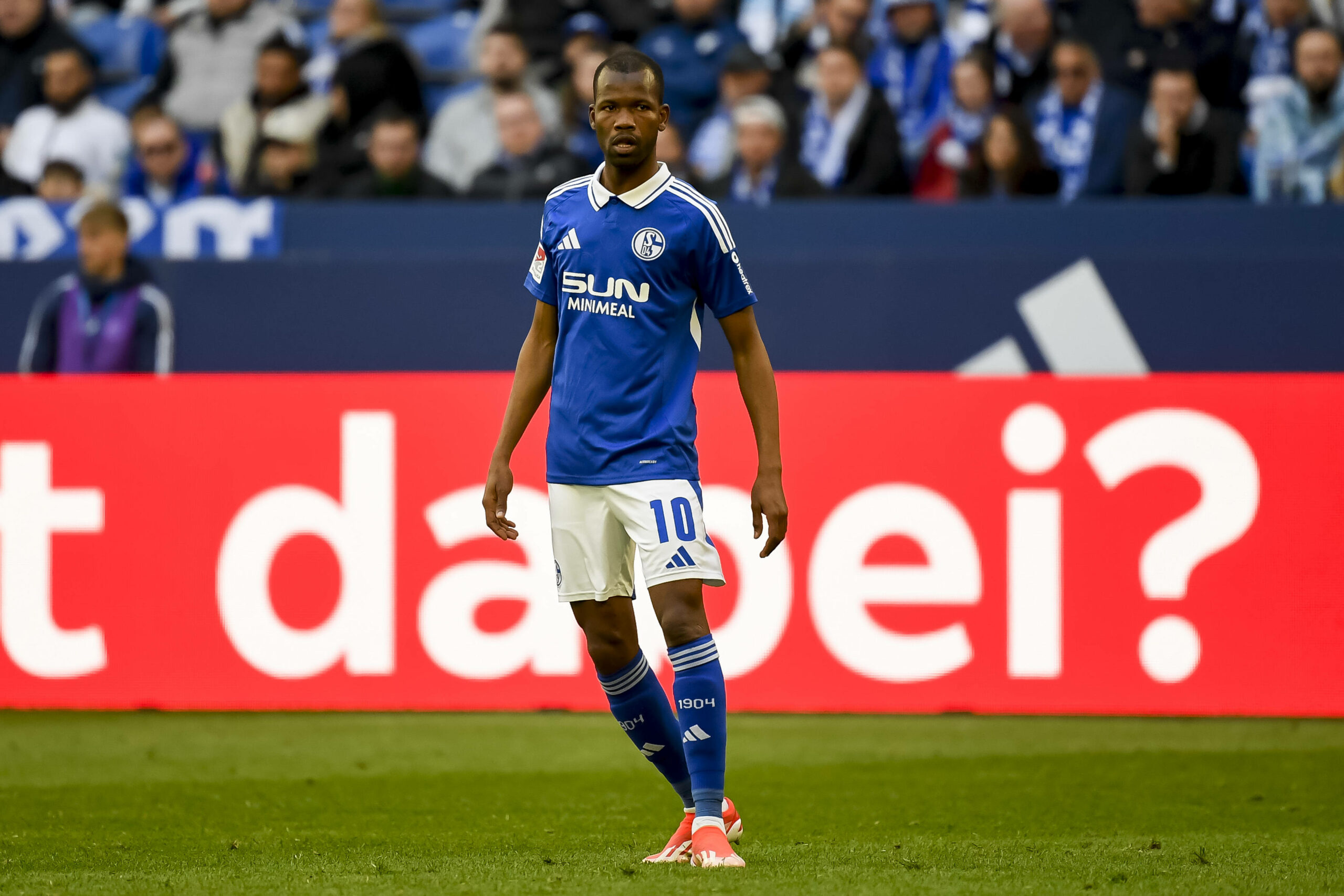 Pape Meïssa Ba im Schalke-Trikot