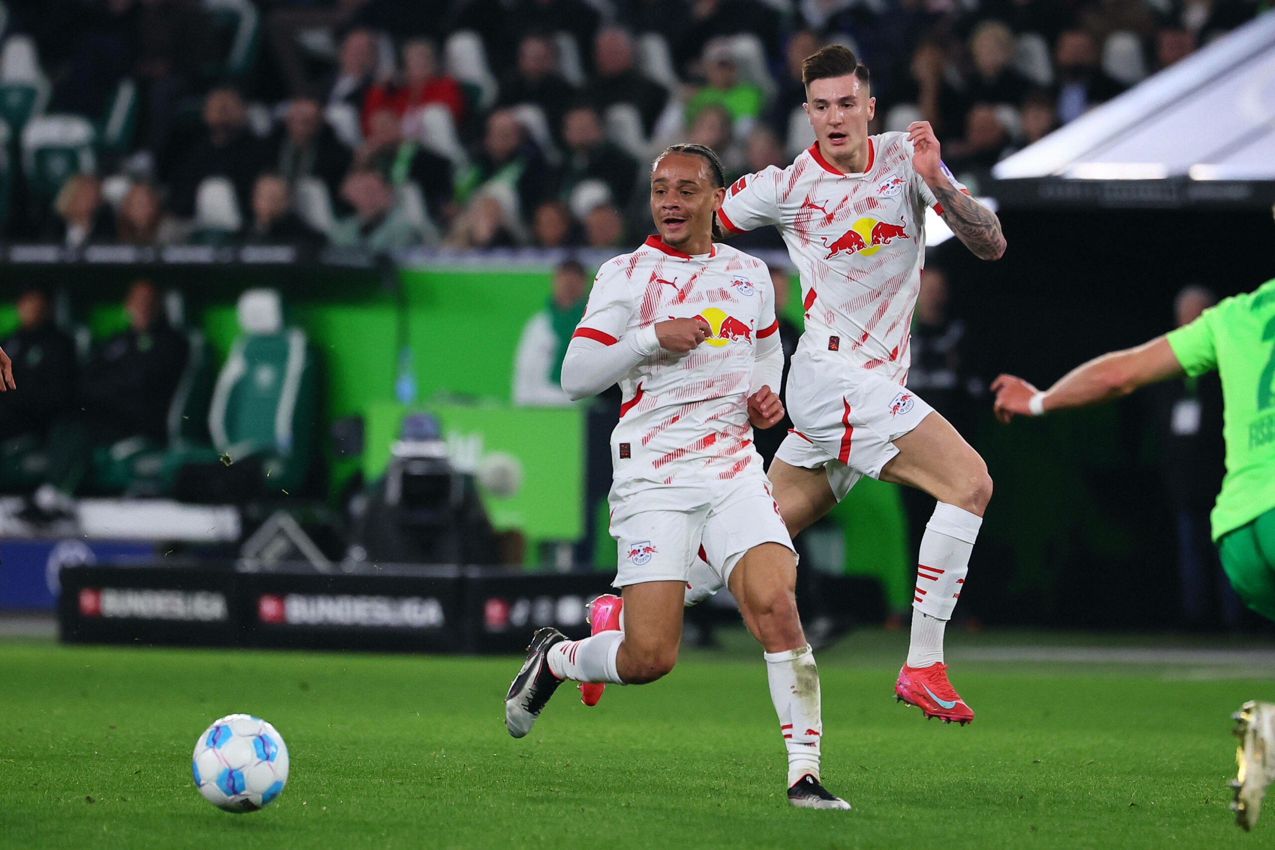 Xavi Simons (l.) und Benjamin Sesko stehen bei Leipzig kurz vor dem Abgang